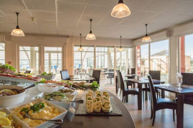 Hôtel Spa Restaurant Beuzeville · Relax Hotel Beuzeville Honfleur 